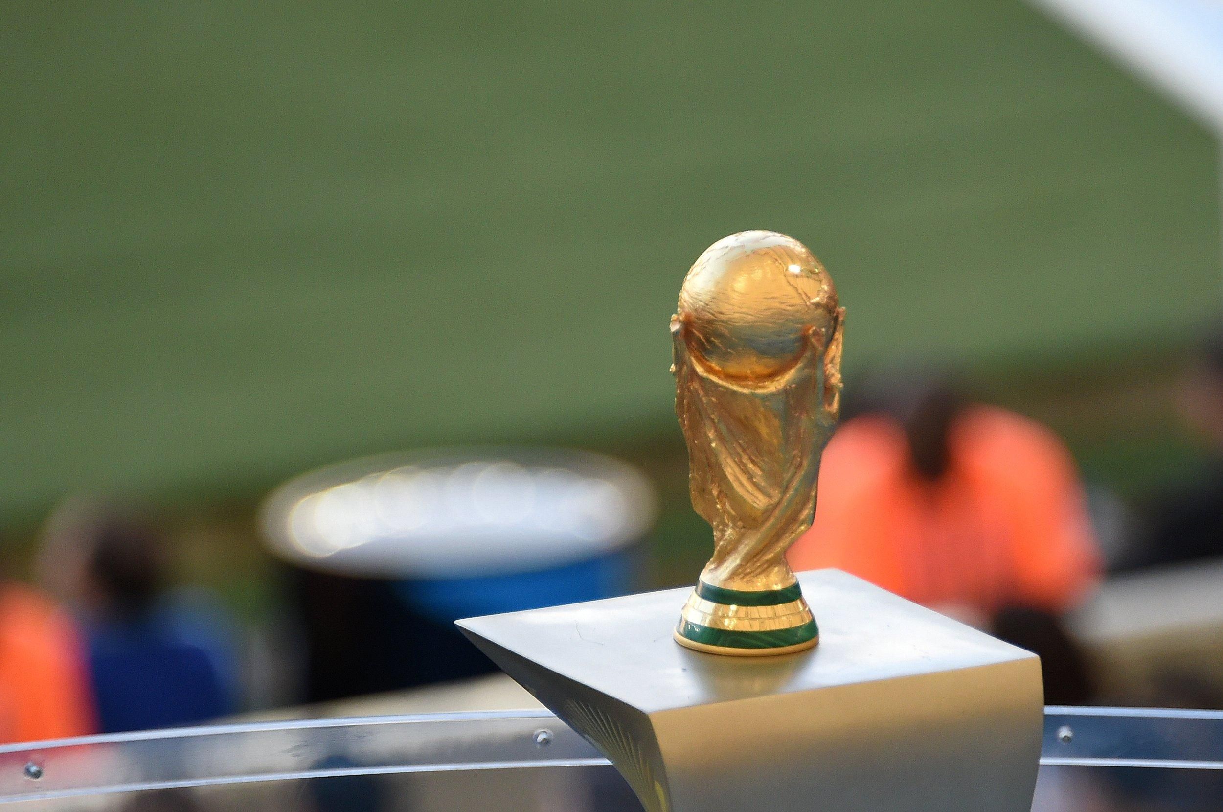 Чемпіонат світу з футболу можуть не побачити мільярди людей Чемпіонат світу з футболу можуть не побачити мільярди людей