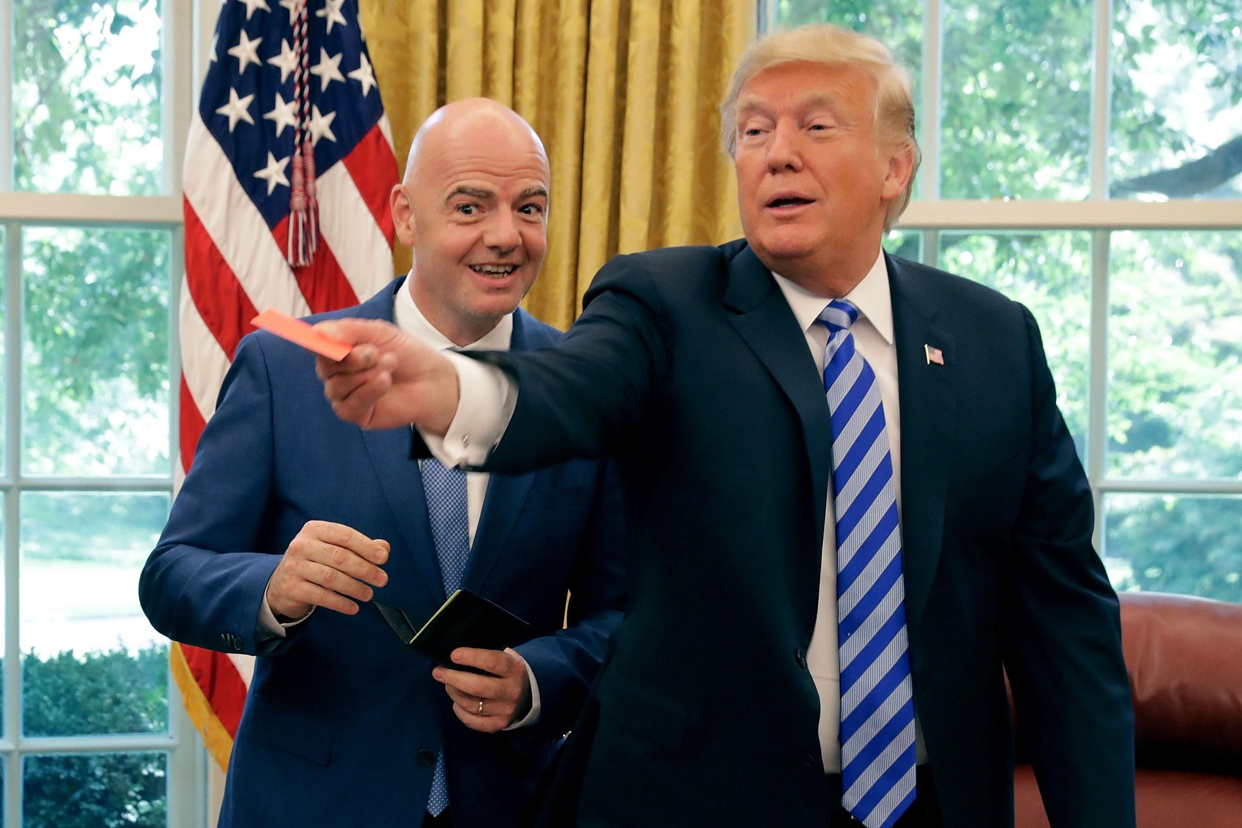 Дональду Трампу разрешат вручить Кубок мира победителям турнира Дональду Трампу разрешат вручить Кубок мира победителям турнира